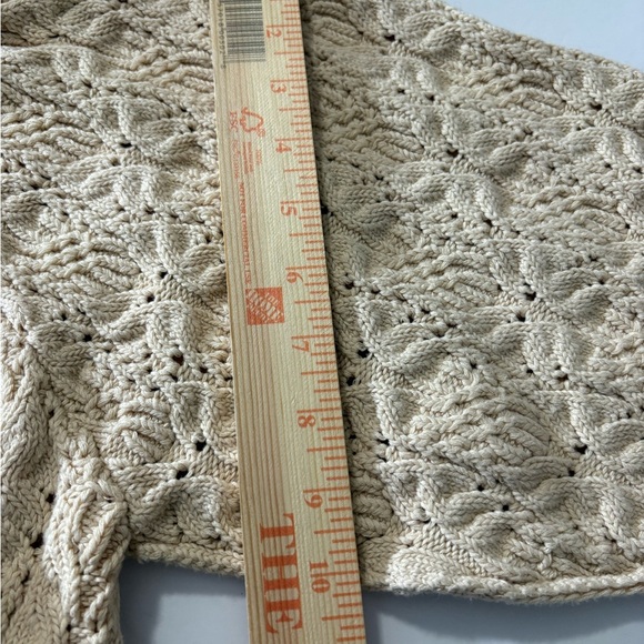 Free People Bonfire Cream Chunky V-Neck Cardigan Sweater with Balloon Sleeves. - Picture 12 of 14